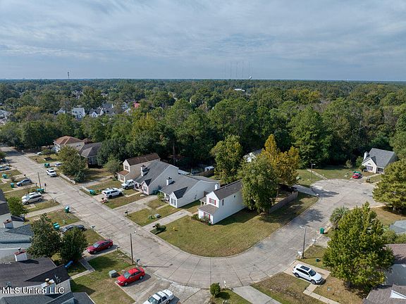2nd image of 12375 Windward Cir