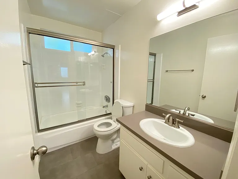 3723 Mentone — Photo 5