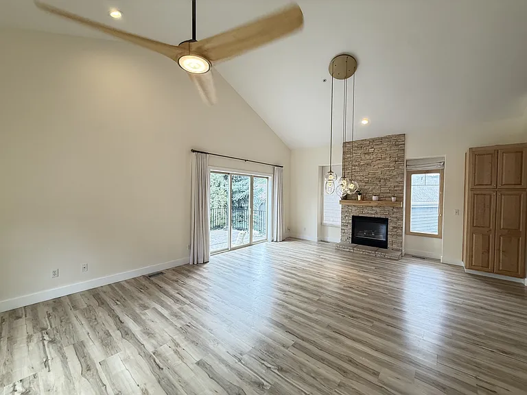 7439 Brook Hollow Loop Rd — Photo 10