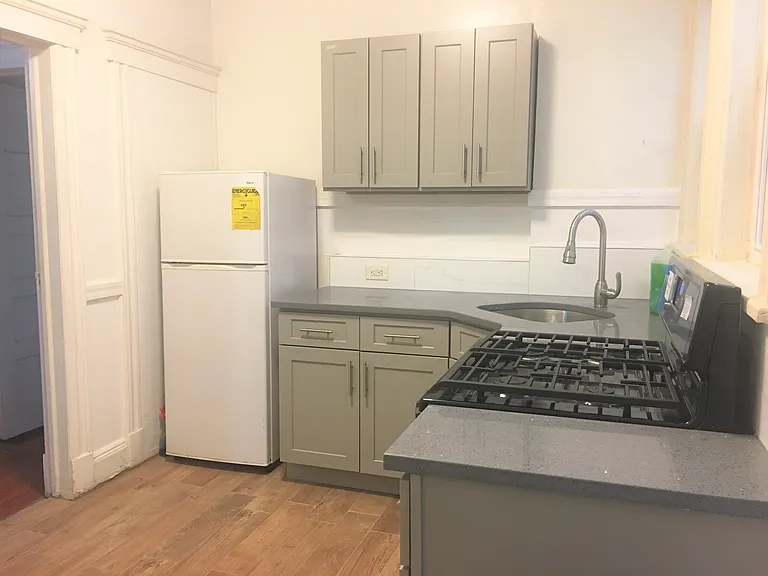 101 Romaine Ave #A — Photo 13
