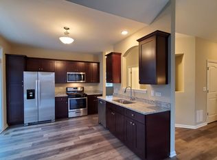 320 Timber Ridge Ct, Joliet, IL 60431