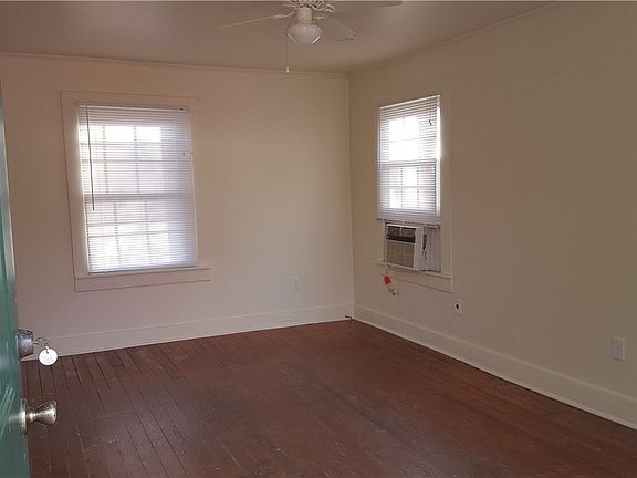 2nd image of 503 S College Ave