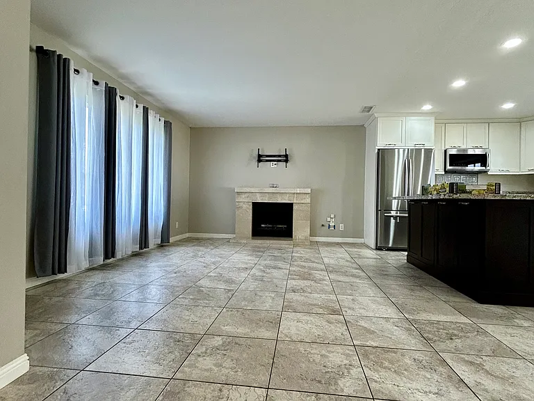 10060 Northrup Point — Photo 16