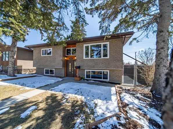 4604 Namaka Cres NW, Calgary, AB T2K 2H6