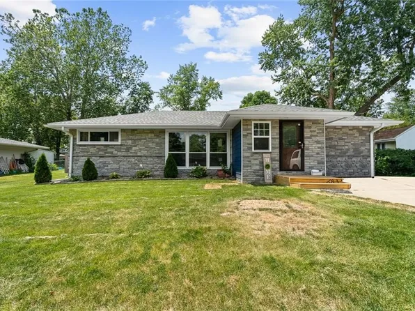 1522 19th St, West Des Moines, IA 50265