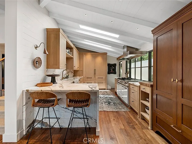 27 Emerald Bay — Photo 16
