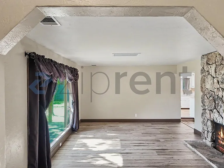 860 Watt Ave #MAIN HOUSE — Photo 7
