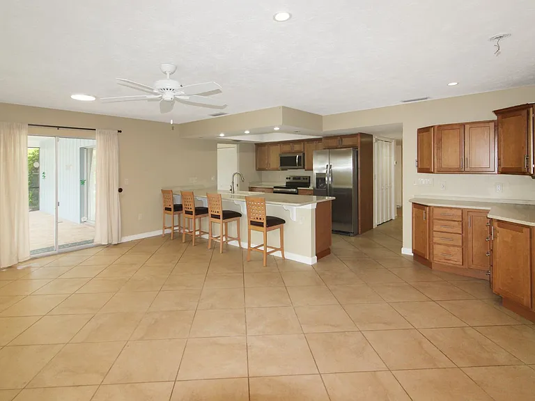 1036 N Cypress Point Dr — Photo 9