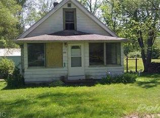 2028 Bell Rd, Niles, MI 49120