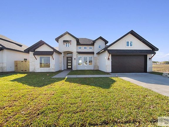4th image of 2609 Del Roble Ln