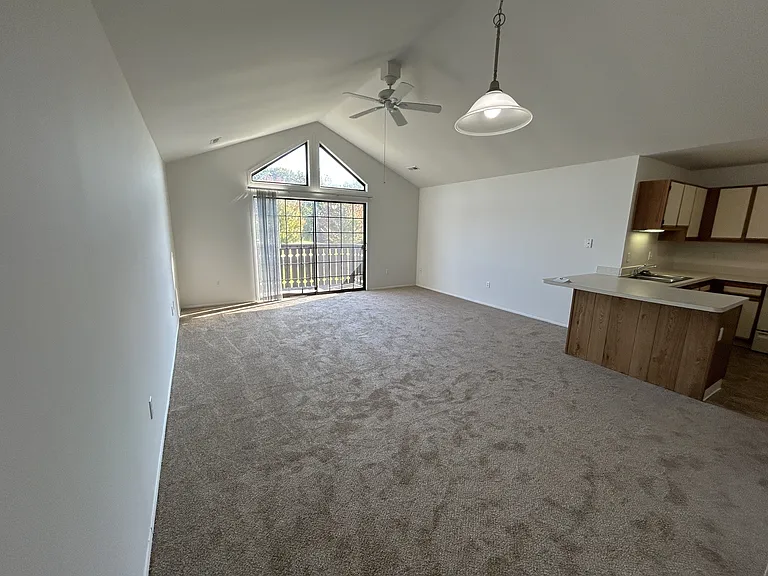 Thornridge Apartments — Photo 126