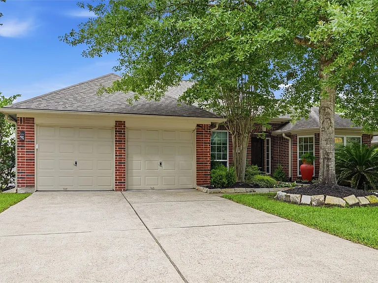 1010 Bringewood Chase Dr — Photo 4