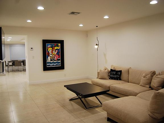 5th image of 2601 NE 34th St #2