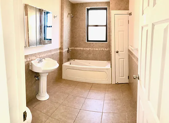 Rented by Boerum Hill Realty | media 28