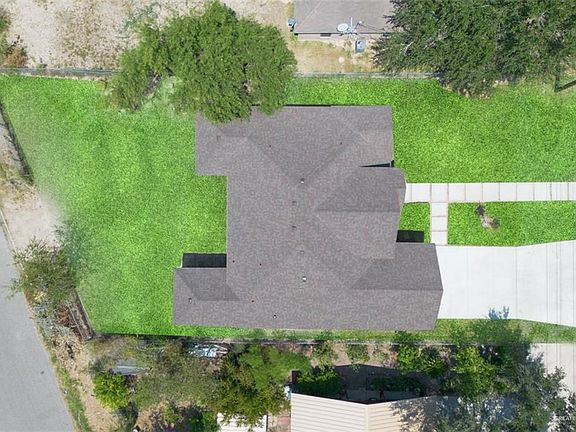 3rd image of 219 S Stewart Blvd