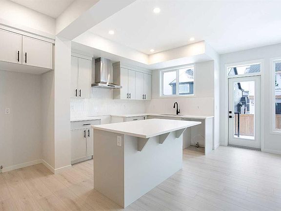 4th image of 49 N Creekside Psge SW