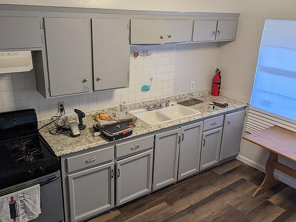 3rd image of 3129 E Iowa Ave