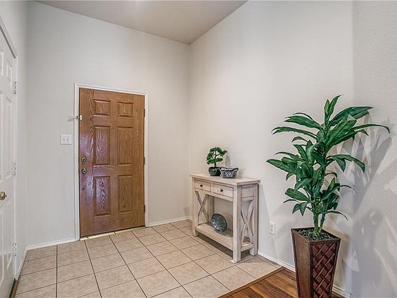 5th image of 6917 Lakehurst Ln