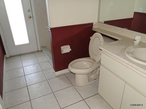 5th image of 513 Cedar Woods Dr