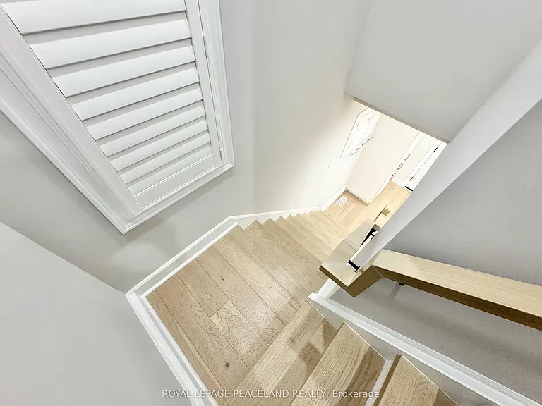 47 Chamberlain Ave — Photo 9