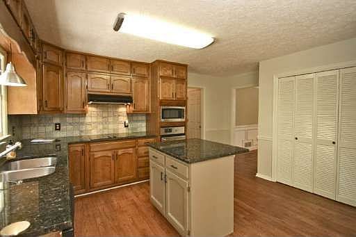 5th image of 2248 Chadds Creek Dr