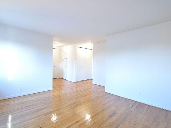 4th image of 203-15 42nd Ave #1A