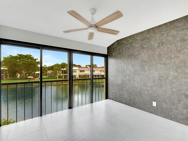 7898 Eastlake Dr #7D — Photo 3