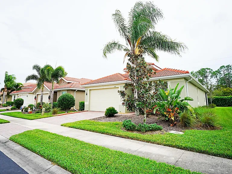 11487 Blackfin St — Photo 4