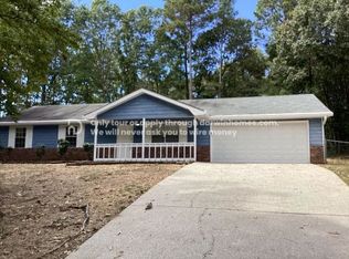 125 E Country Woods Dr, Covington, GA