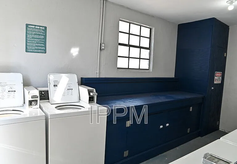 1141 W Acacia Ave #8 — Photo 15
