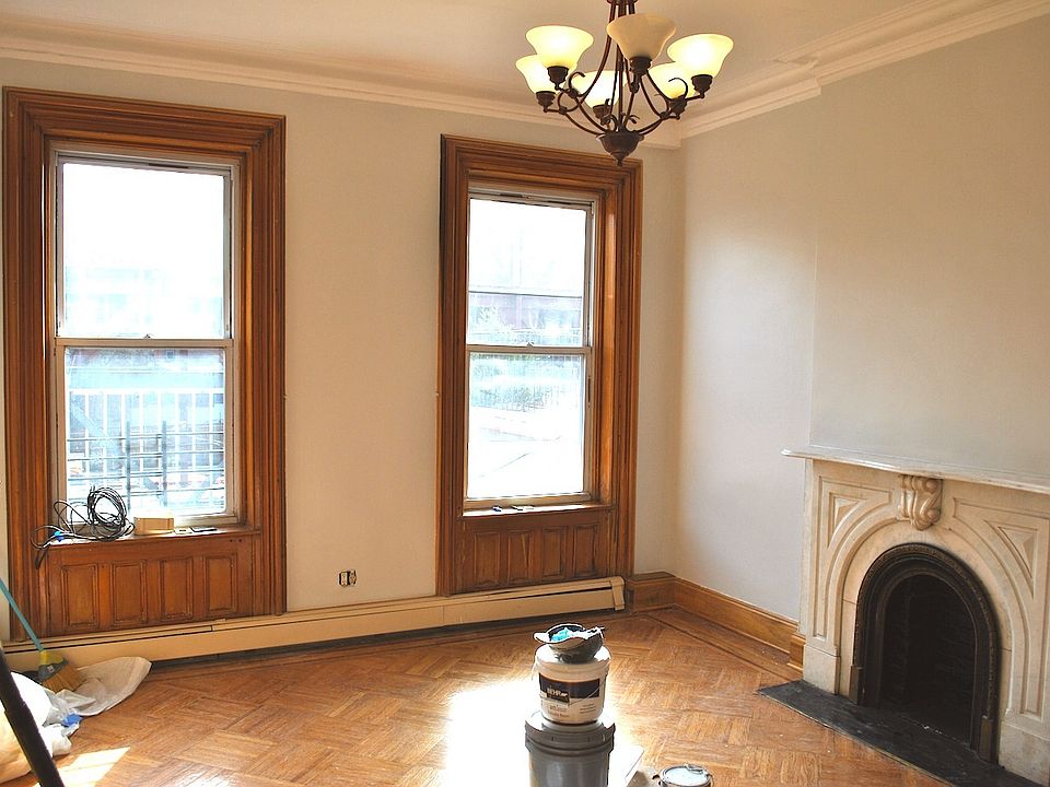 1st image of 227 Clermont Ave APT 2
