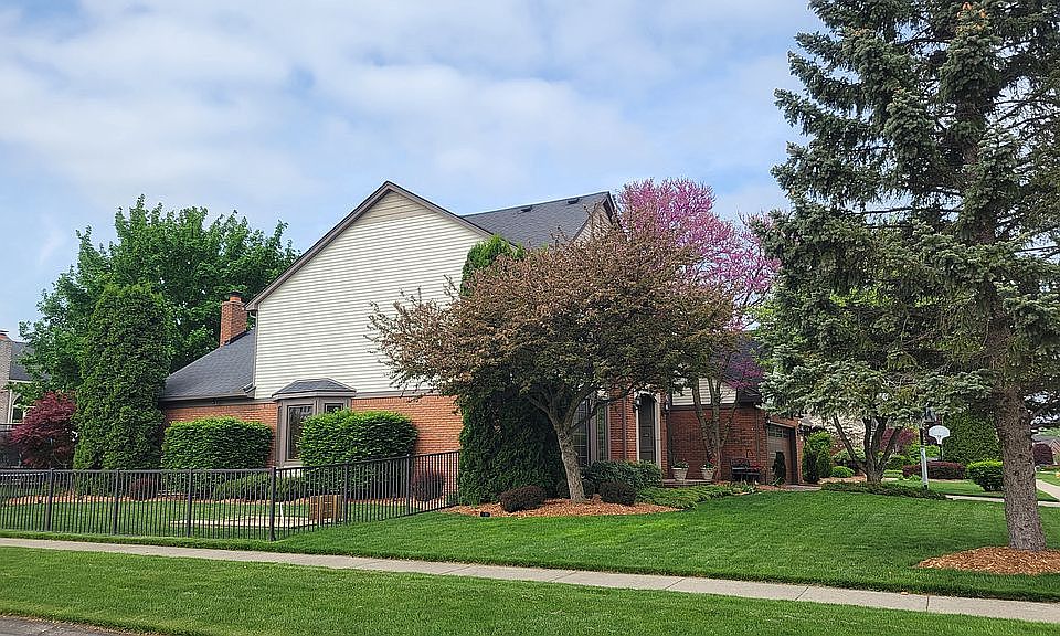 2nd image of 20236 Breezeway Dr