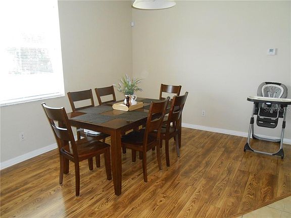 4th image of 3585 Oasis Ave