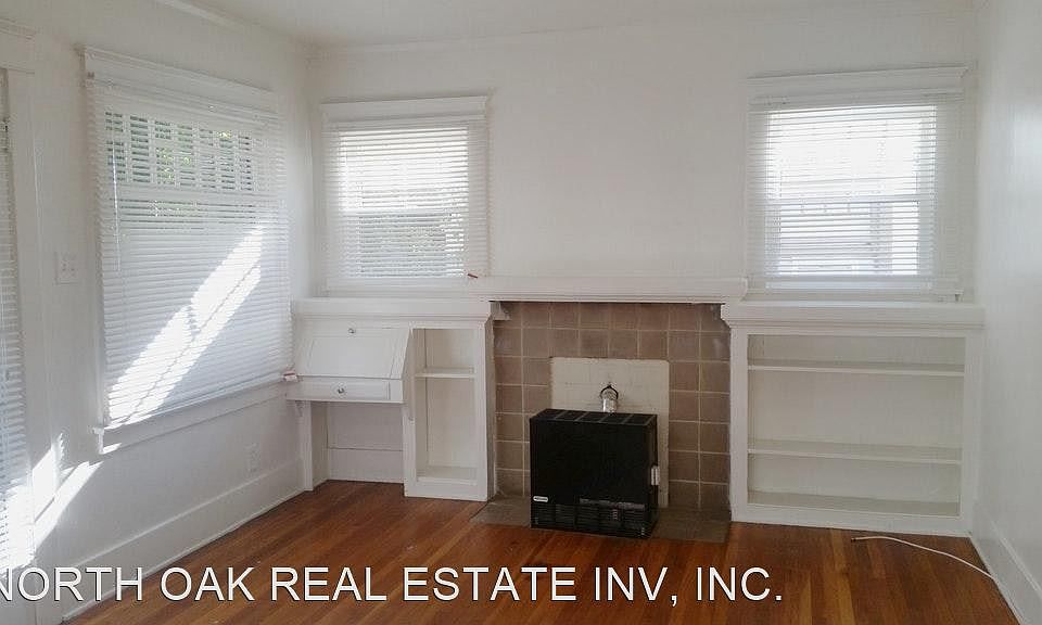 2nd image of 1240 1/2 Huntington Dr