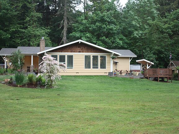 3rd image of 5513 Camelot Dr SW