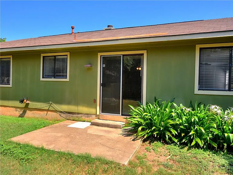 802 Primrose Ln — Photo 26