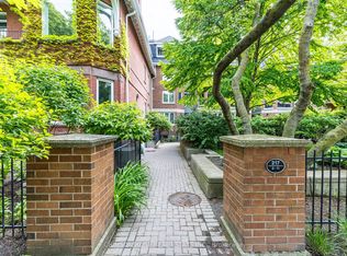 217 Saint George St #8, Toronto, ON M5R 3S7