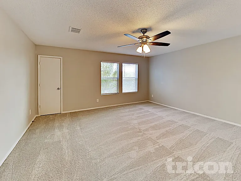 1688 Wildrose Dr — Photo 15