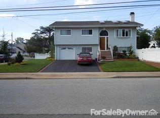 555 Anderson St, Baldwin, NY 11510