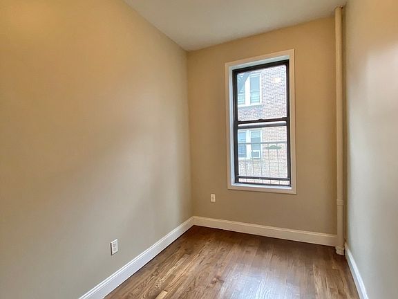 4th image of 326 E 78th St APT 25