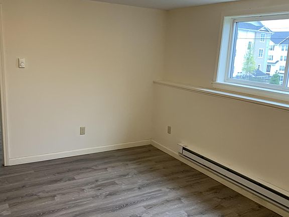 3rd image of 130 Dean Ave #14295931
