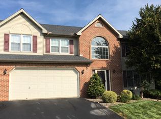 110 Omega Cir, Wernersville, PA 19565