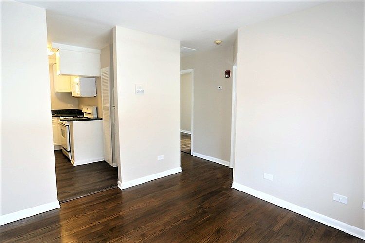 1st image of 3517-21 W Grace St #3521-1W