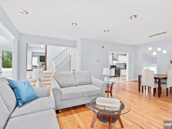 237 Elm Ave, Teaneck, NJ 07666