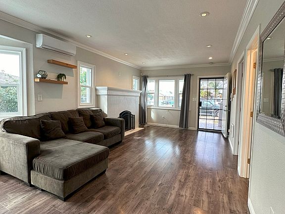 2nd image of 3335 41st St