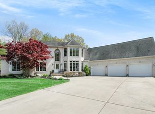26252 Woodsong Ct, South Bend, IN 46628