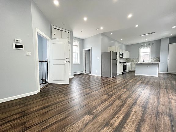 4th image of 9402 Fort Hamilton Pkwy Floor 2