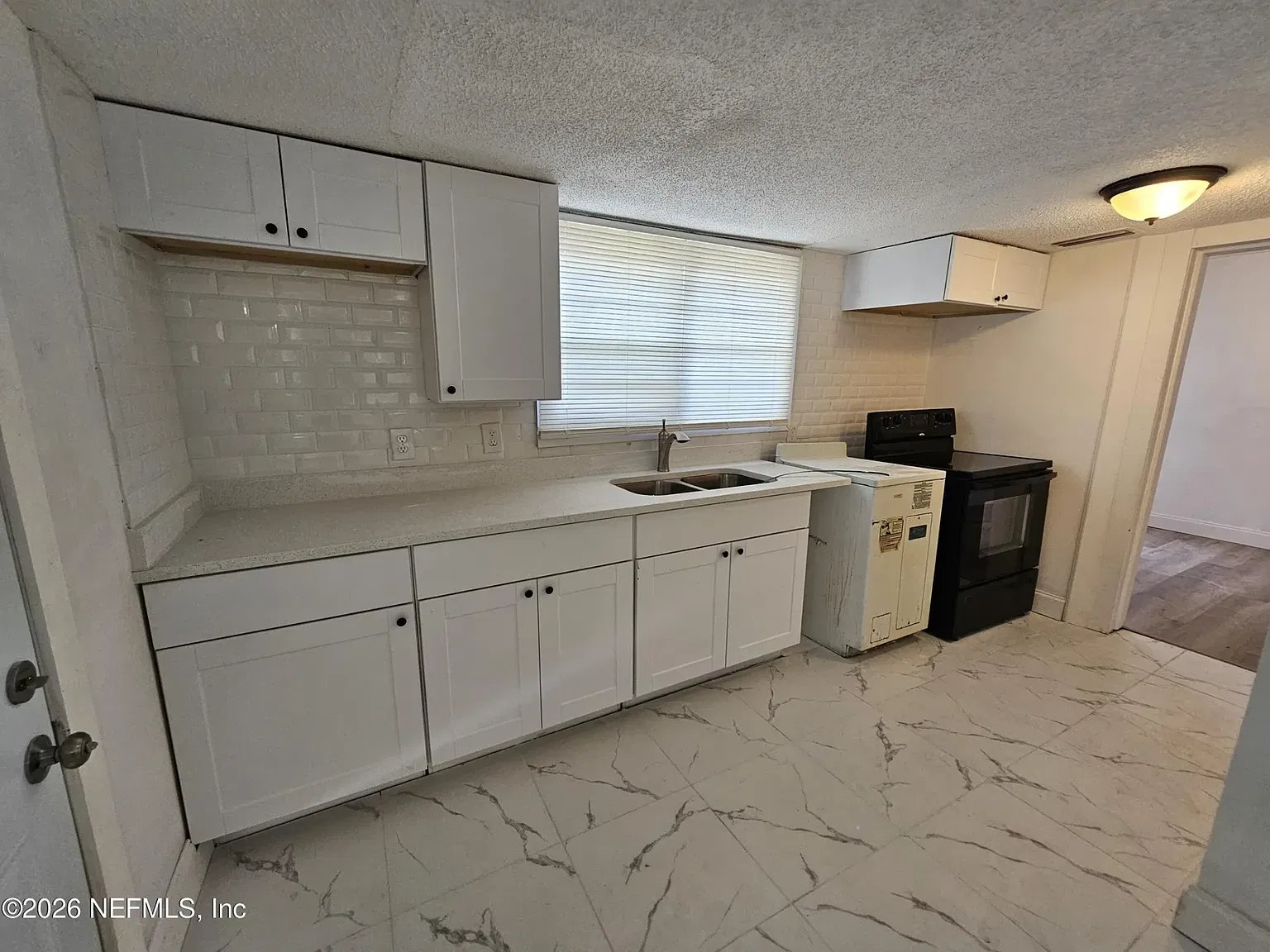 3 bed, 1030 sqft, $1,475 — Photo 2