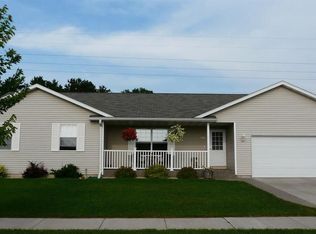 703 Pioneer Dr, Holmen, WI 54636