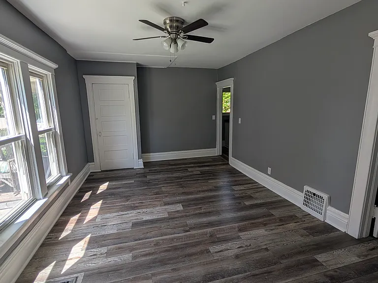 115 S Commonwealth Ave #1 — Photo 5